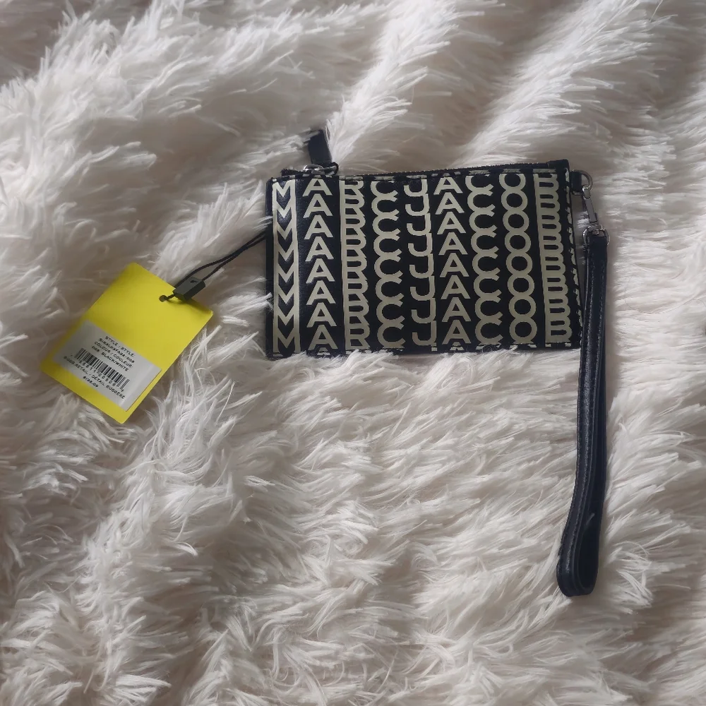 New w/tags Marc Jacobs Wristlet Wallet
